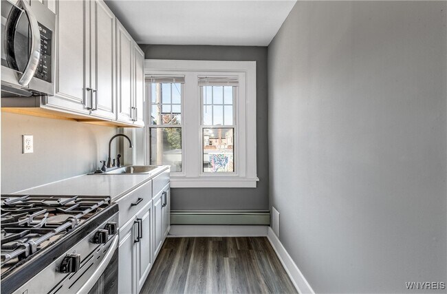 Building Photo - 1225 Hertel Ave