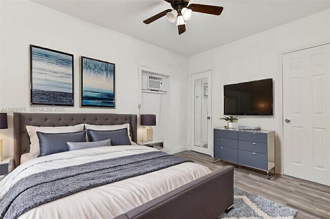 Building Photo - 259 NE 56th St