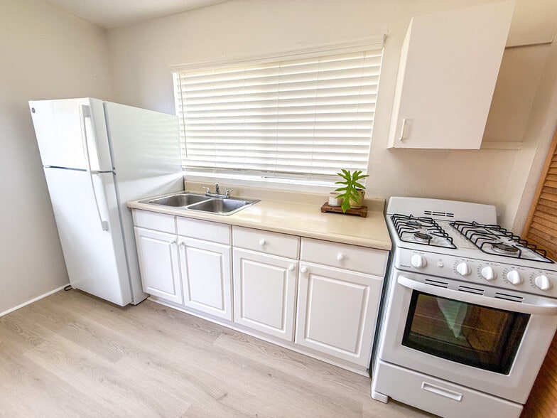 Building Photo - 73-1087 Makamaka St