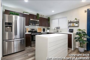 Building Photo - 647 River Village