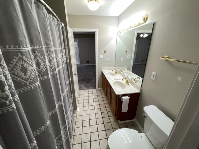 Building Photo - Exclusive Shelbyville Condo For Rent