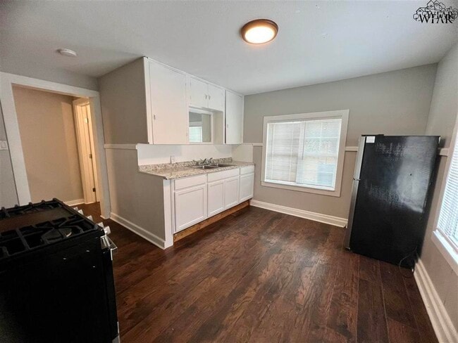 Building Photo - 1202 Austin St