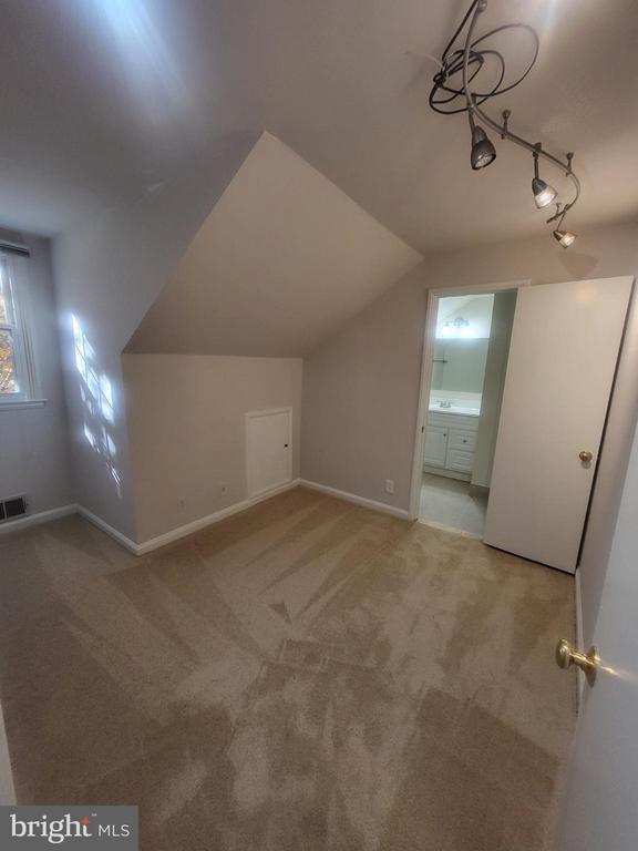 Building Photo - 3279 S Stafford St