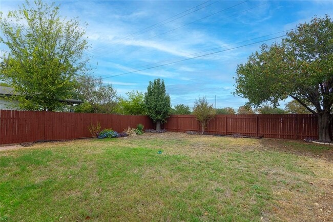 Building Photo - 1711 Lloydminister Way