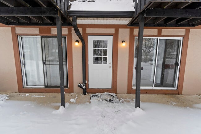 Building Photo - 1017 9th St