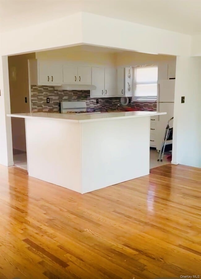 Building Photo - 118-06 179th St