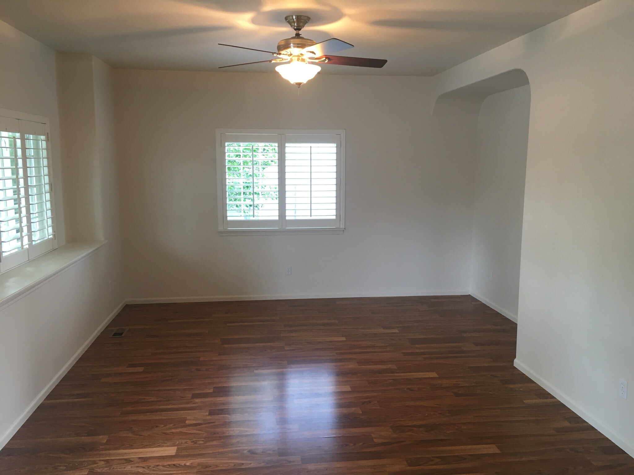 Family Room - 809 Scotch Pine Dr