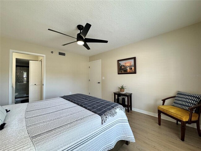 Building Photo - 4110 Ironwood Cir