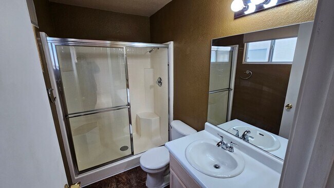 Building Photo - Adorable Condo in Summerhills Community!