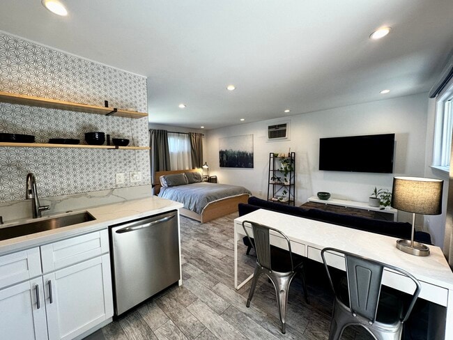 Kitchen with full size appliances and dishwasher - 1743 S Orange Grove Ave