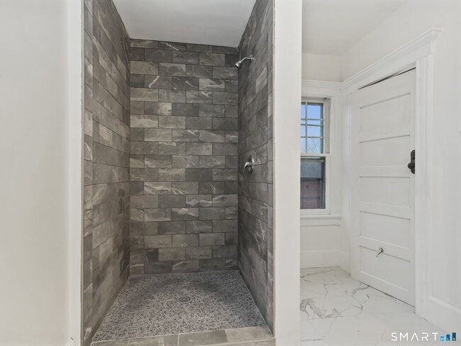 Building Photo - 1911 Summer St