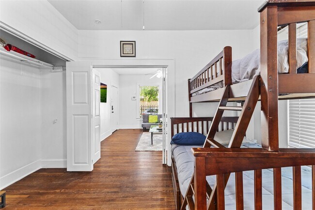 Building Photo - 2509 Whitney St