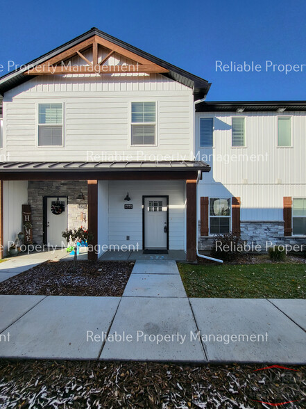 Building Photo - 359 N 3rd W