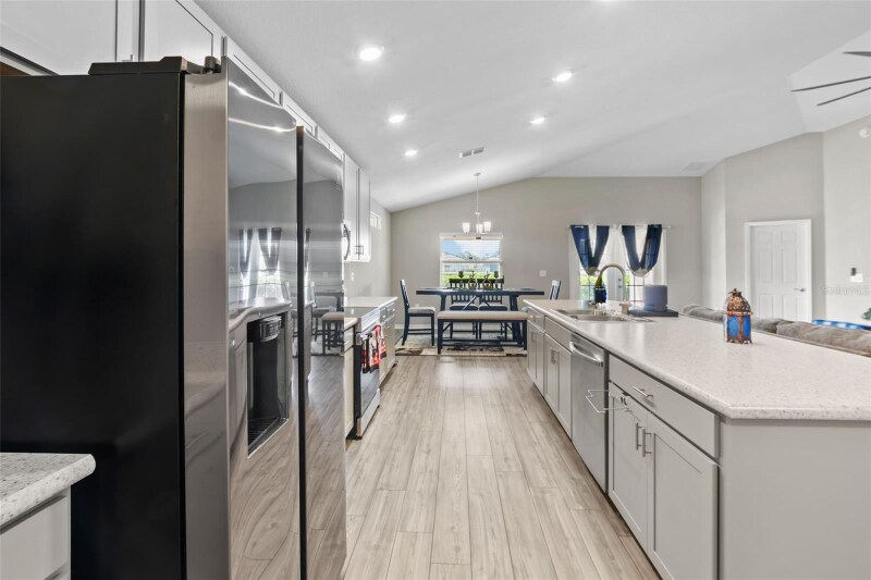 Building Photo - 529 Vittorio Dr
