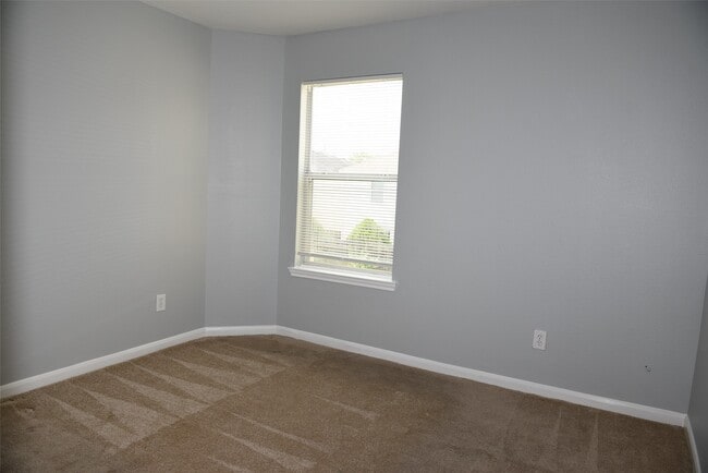 Building Photo - 2635 Skyview Grove Ct
