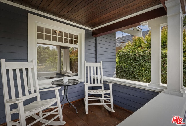 Building Photo - 201 S Ave 55