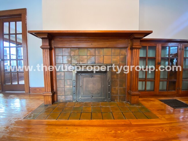 Building Photo - 3BR Beauty with Hardwood Floors + Remodeled Kitchen + Fenced Yard!