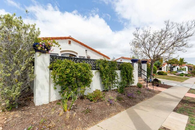 Building Photo - 4 Bed, 3 Bath—Single Family Home in Kensin...