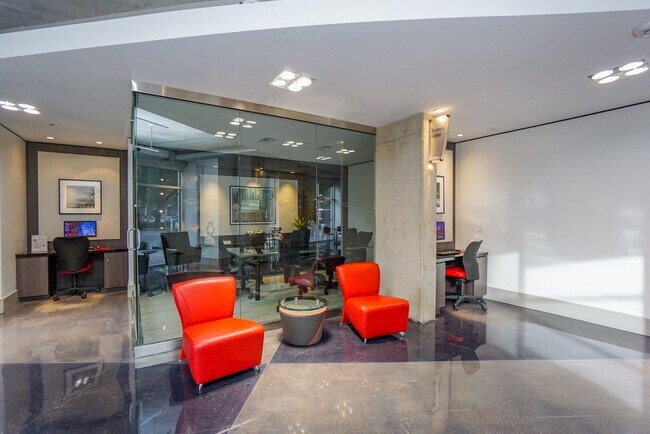 Building Photo - 1901 Post Oak Blvd