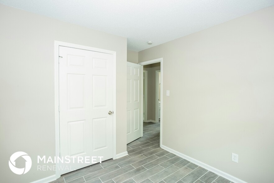 Building Photo - 5900 Brick Landing Dr