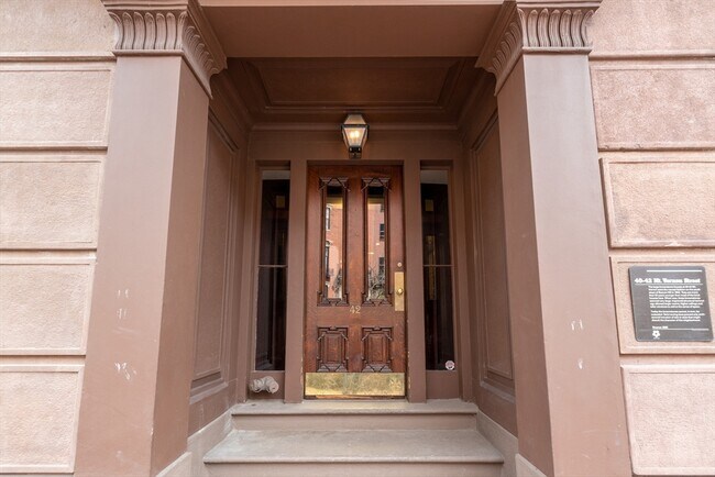 Building Photo - 40 Mt Vernon St