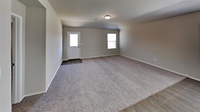 Building Photo - 9920 Rattlesnake Ln