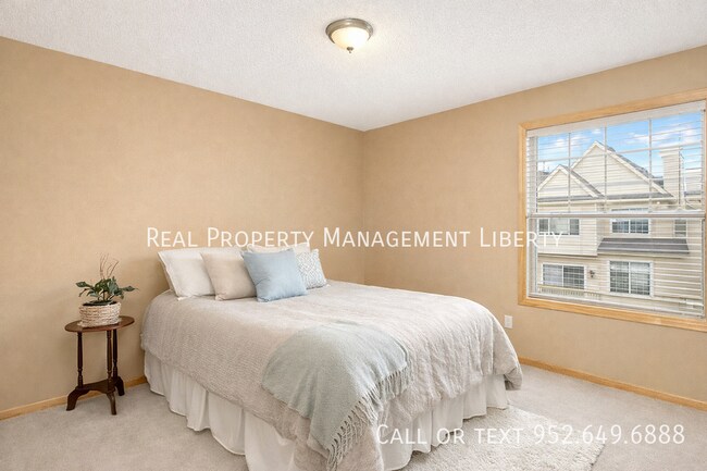 Building Photo - 13779 54th Ave N