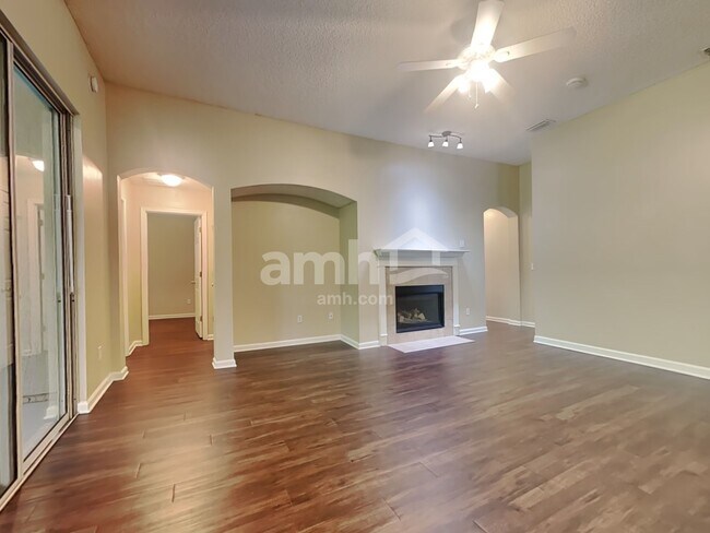 Building Photo - 11525 Jerry Adams Dr