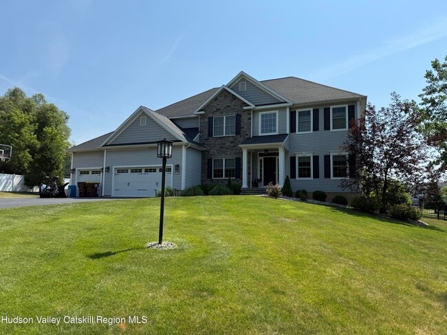 Building Photo - 7 Hammerstone Ln