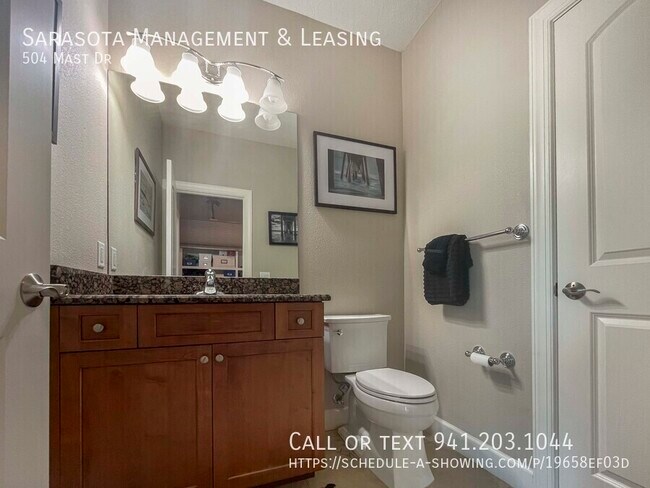 Building Photo - 504 Mast Dr