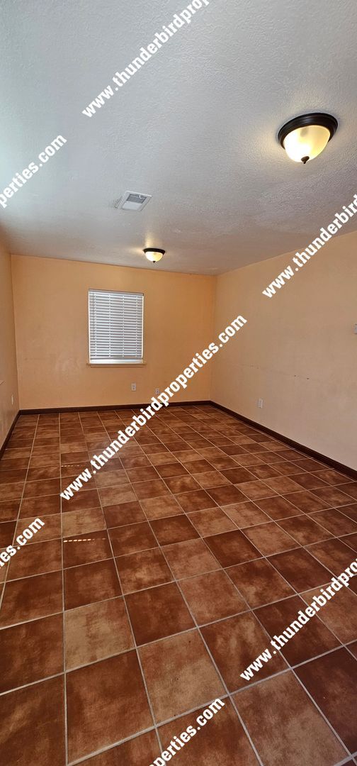 Building Photo - Cute remodeled one bedroom