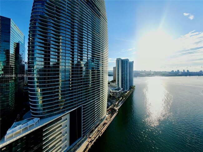 Building Photo - 325 S Biscayne Blvd