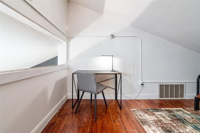 Building Photo - 1507 Holly St