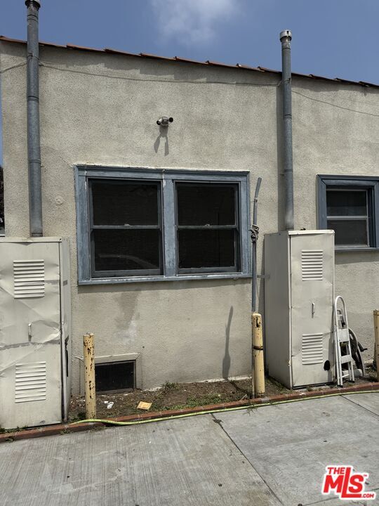 Building Photo - 1444 W 25th St