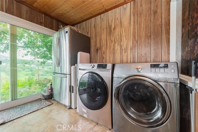 Building Photo - 2832 E Farview Ln