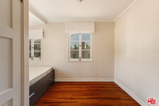 Building Photo - 3008 Motor Ave
