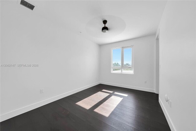Building Photo - 6310 NW 103rd Pl
