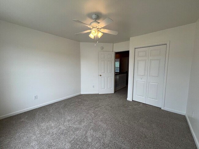 Building Photo - 570 Batty Way