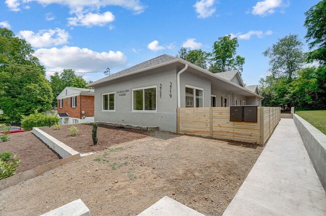 Building Photo - 3719 Kirkup Ave