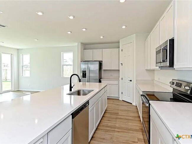 Building Photo - 157 Seattle Slew Dr