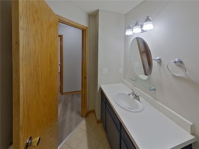 Building Photo - 14885 Crandall Ave.