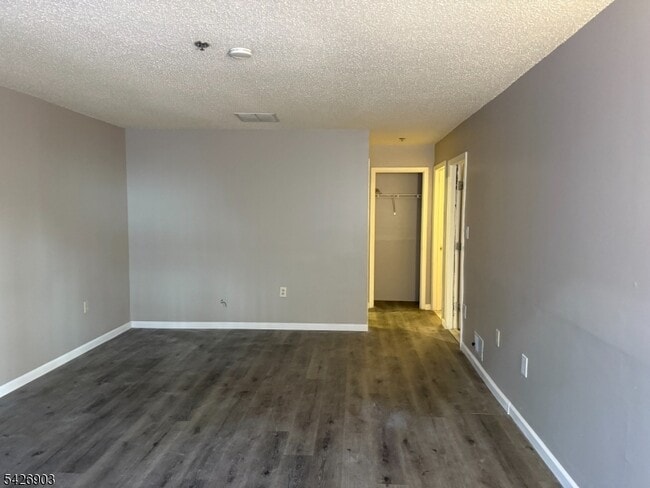 Building Photo - 31 Marrow St