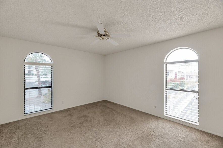 Building Photo - 16739 E El Lago Blvd