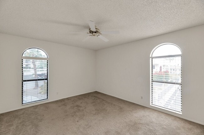 Building Photo - Charming 2 Bedroom, 2 Bathroom in Fountain...