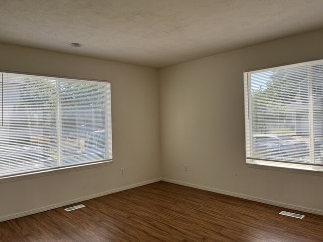 Building Photo - 4308 SE 138th Pl
