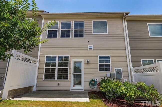 Building Photo - 815 Bristol Bridge Dr