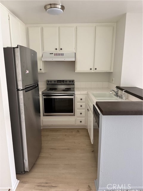 Building Photo - 999 N Pacific St