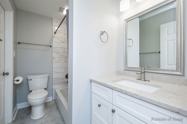 Building Photo - 1780 Gloucester Ct