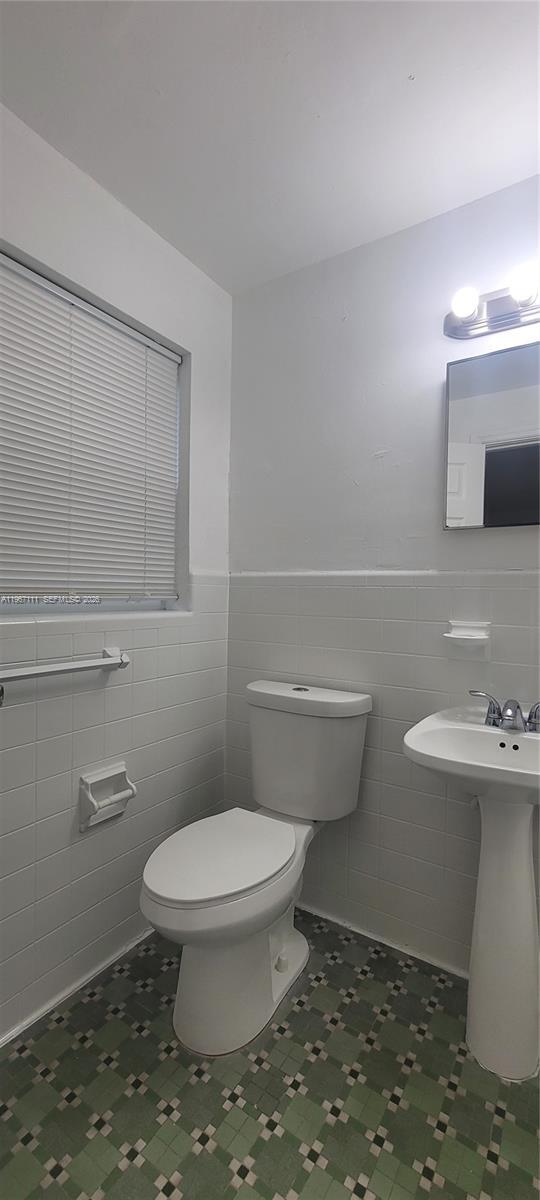 Building Photo - 2615 SW 22nd Ave