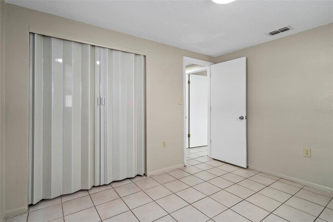 Building Photo - 10014 Sleepy Hollow Ln